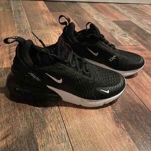 Nike Air Max 270 Big Kids' Shoes Size 4Y